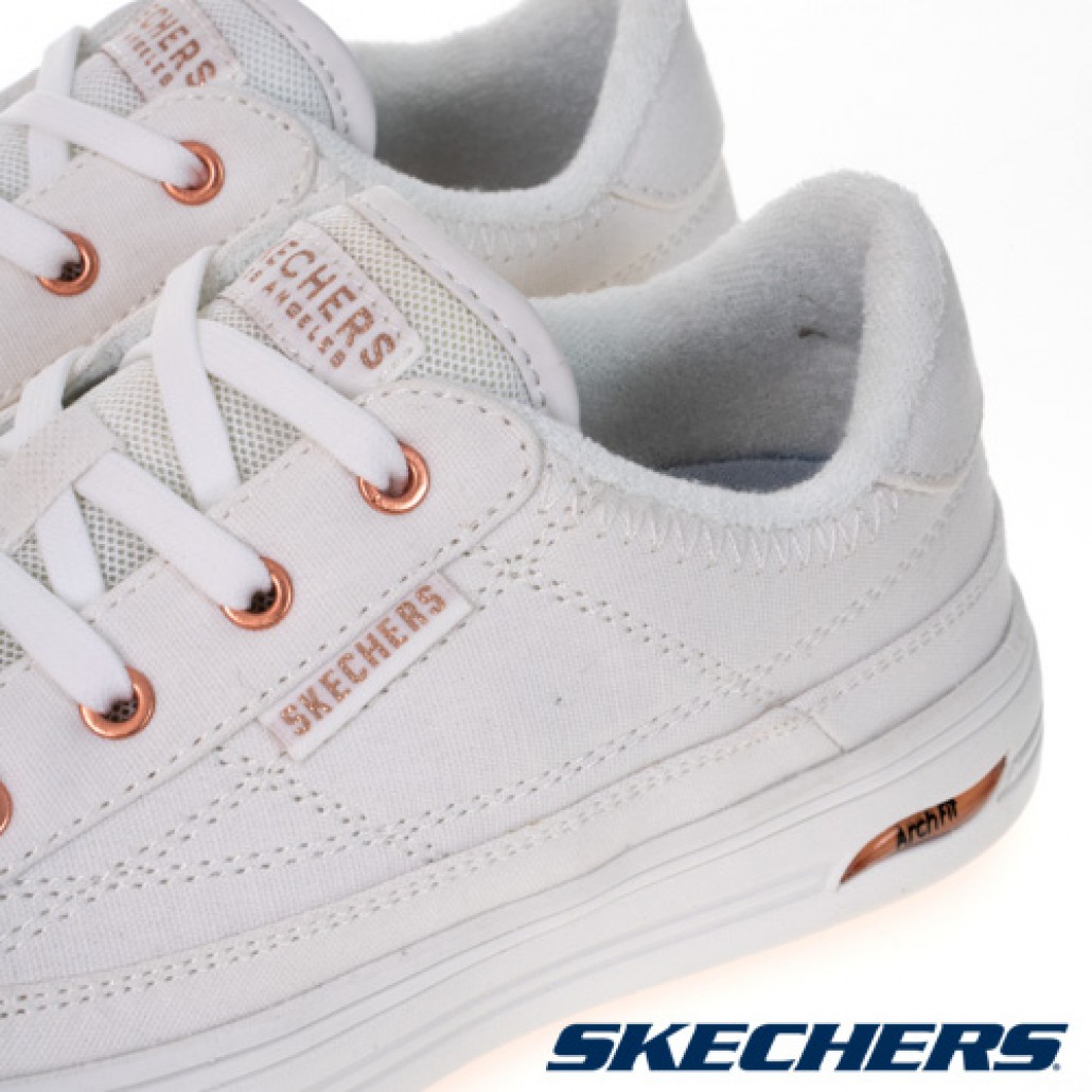 skechers_20221204183406_847878.jpg