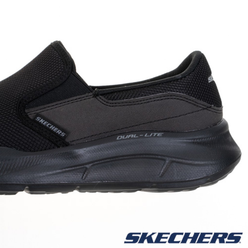 skechers_20221227173627_260011.jpg
