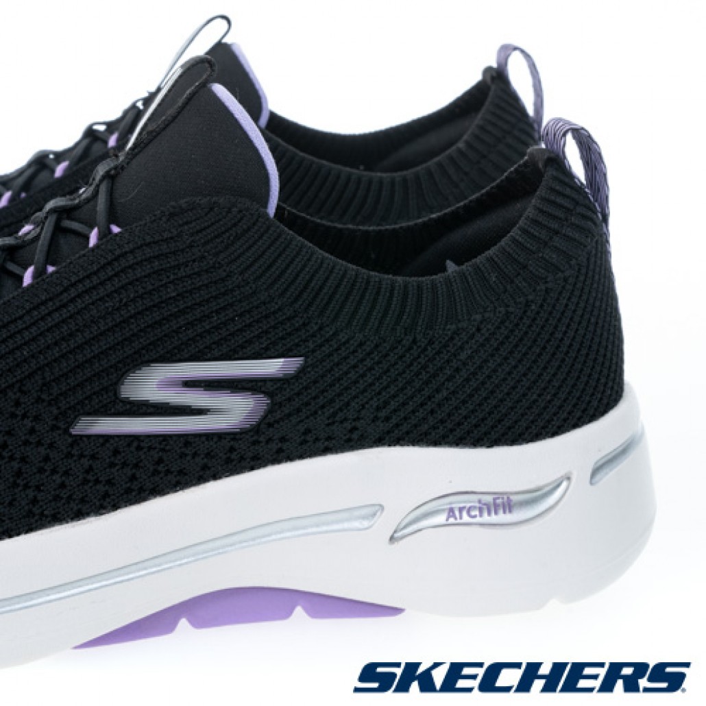 skechers_20230407232814_255504.jpg
