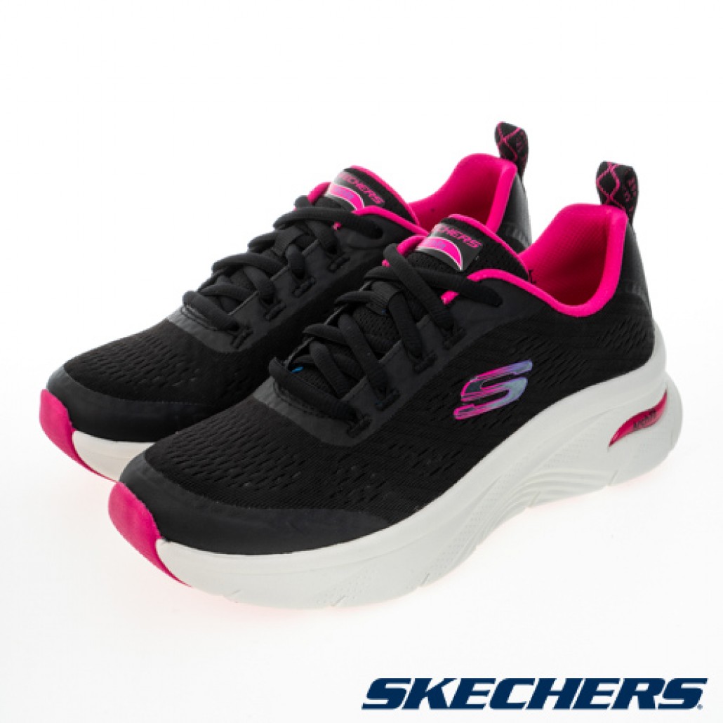 skechers_20230407232827_177597.jpg