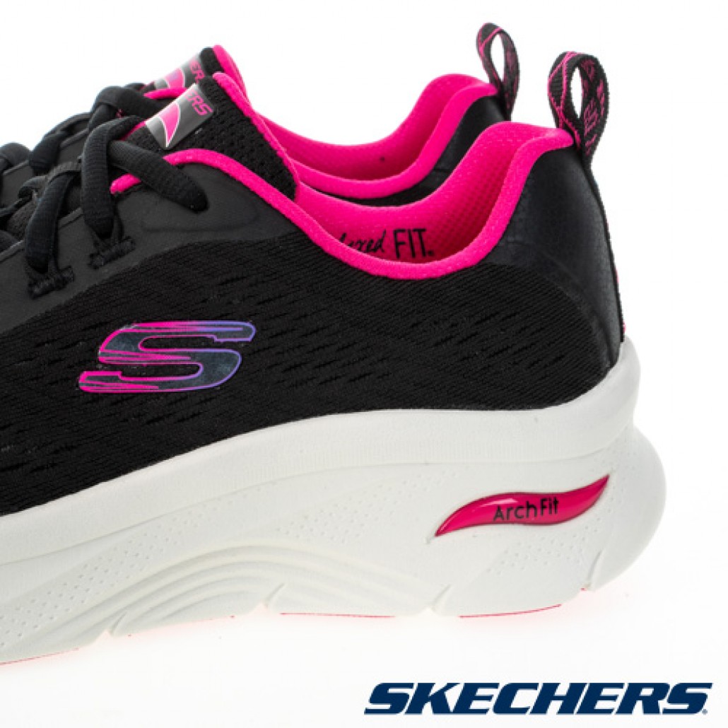 skechers_20230407232828_247514.jpg