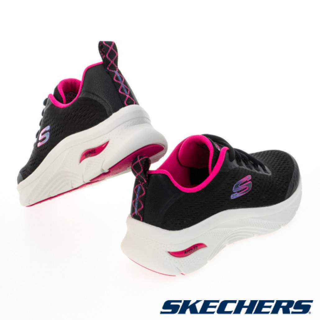 skechers_20230407232828_730166.jpg