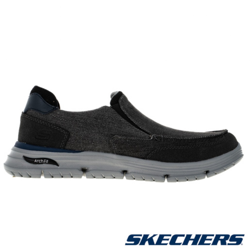 skechers_20230428105238_333499.jpg