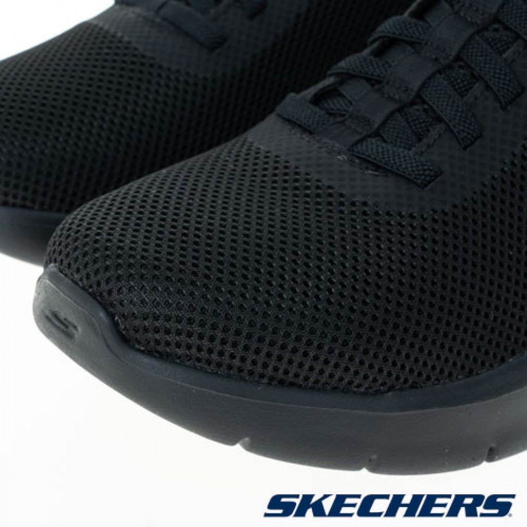 skechers_20231031172931_303154.jpg