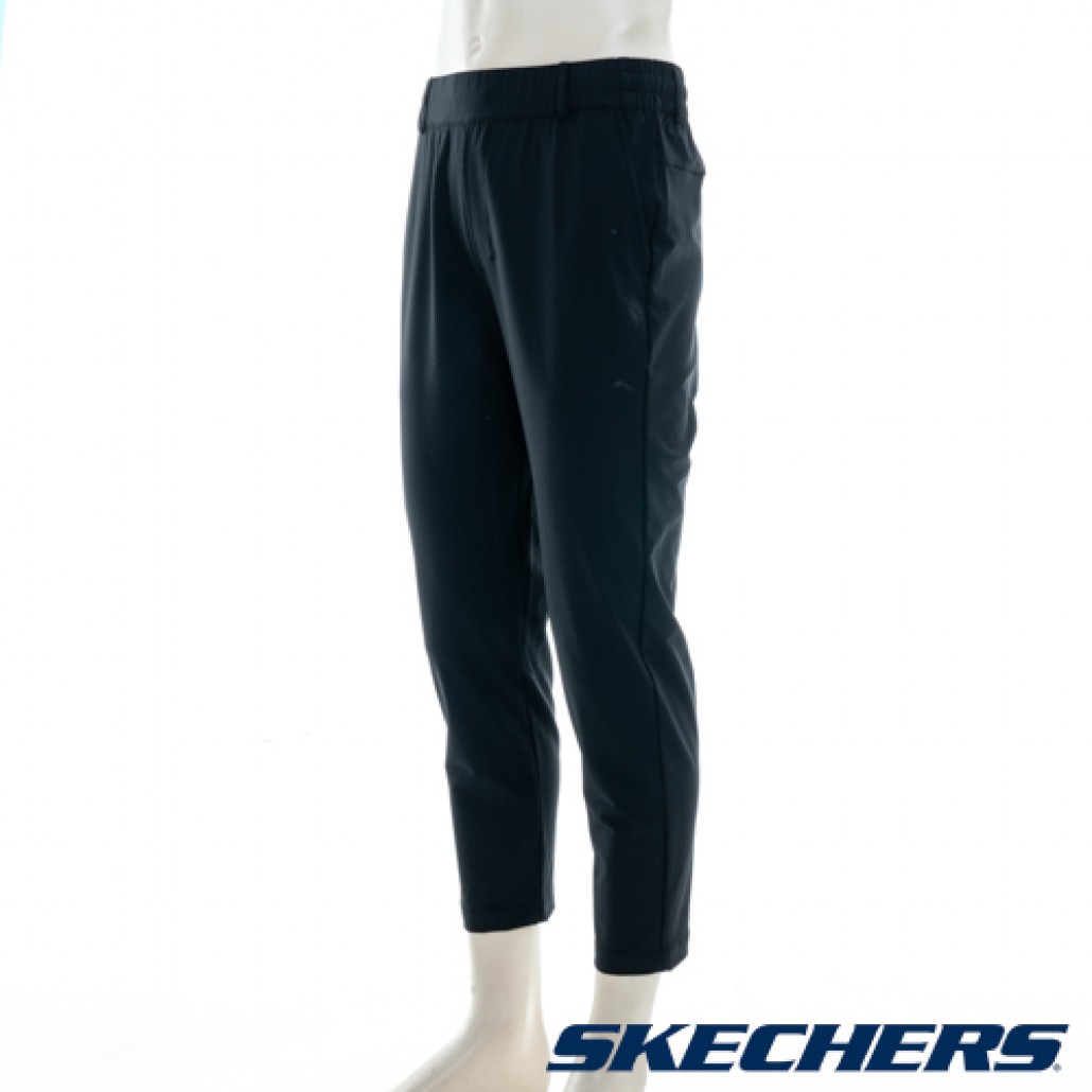 skechers_20231031175552_610097.jpg