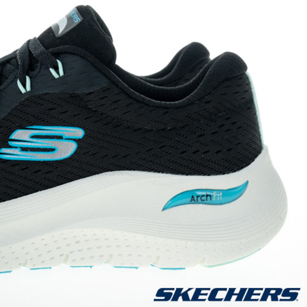 skechers_20231208010116_808638.jpg