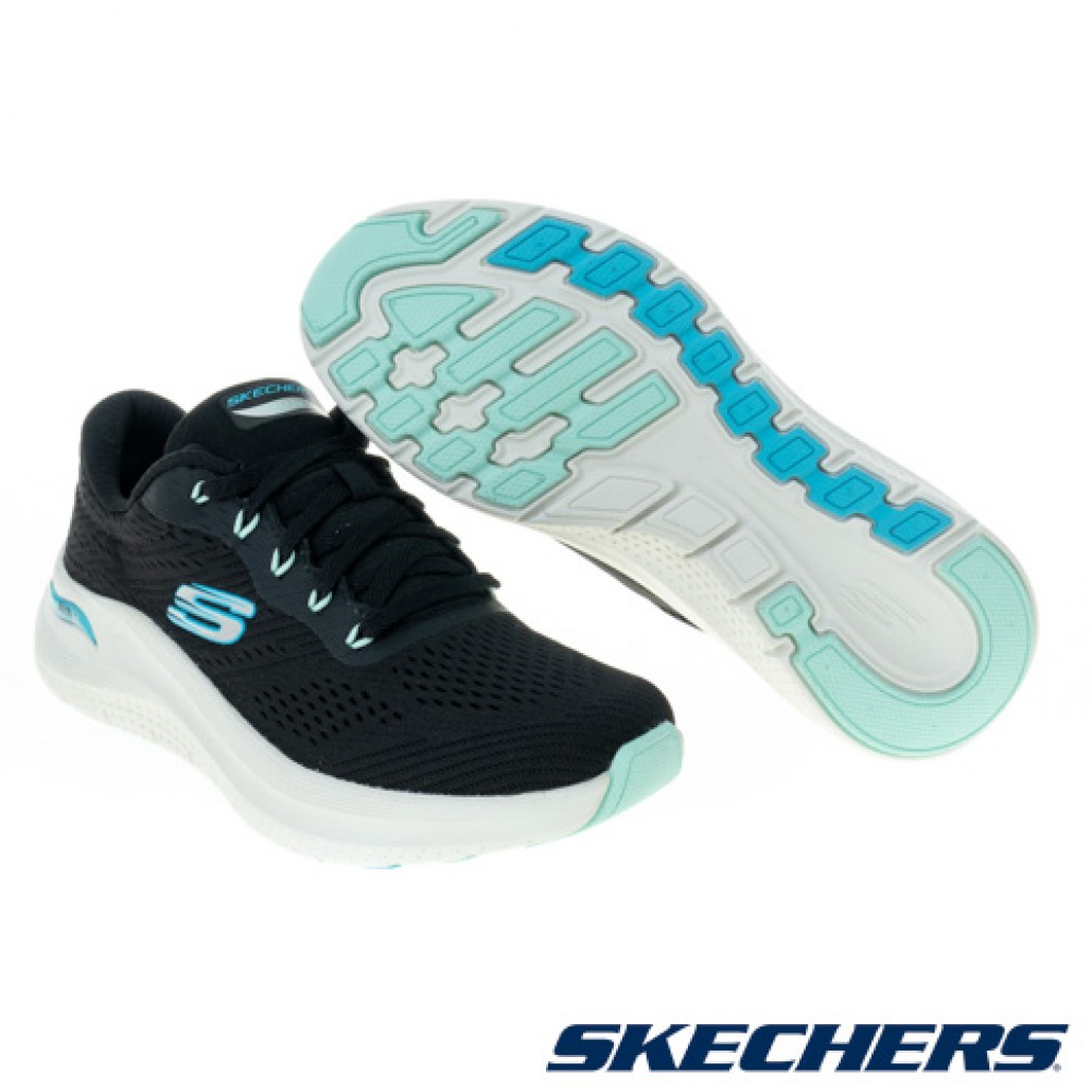 skechers_20231208010116_890883.jpg