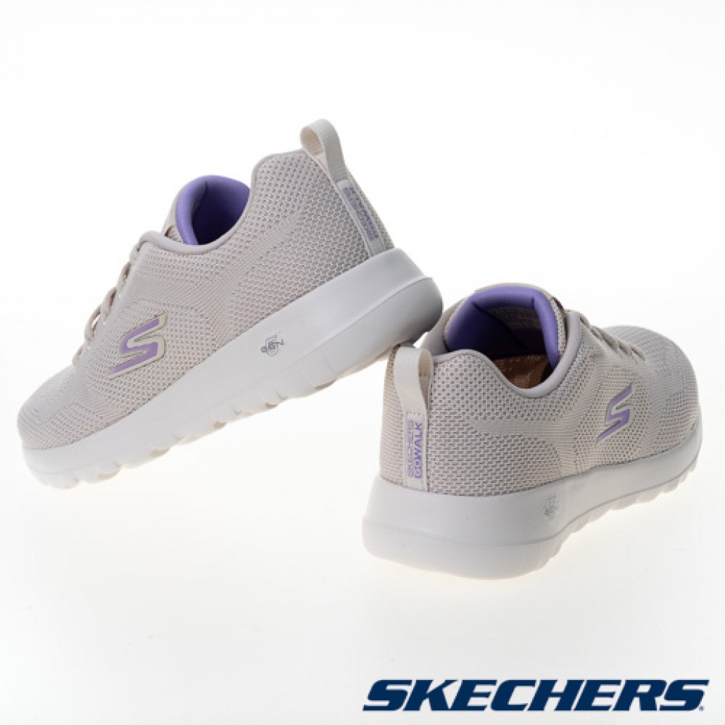 skechers_20240918172717_401833.jpg