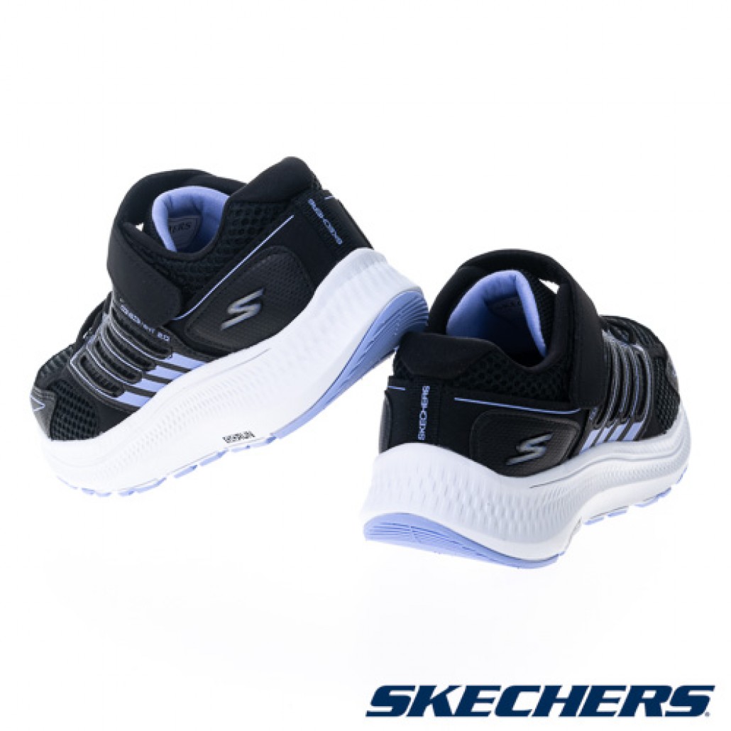 skechers_20240918172739_408205.jpg