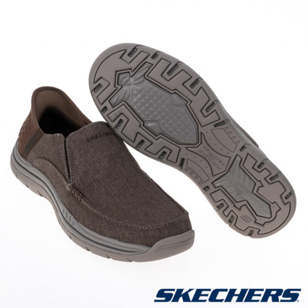 skechers_20241028173226_128646.jpg