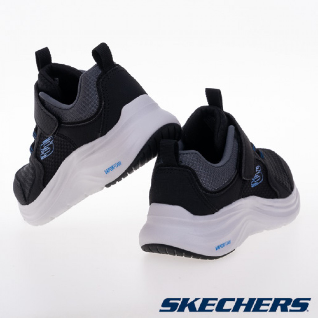 skechers_20241029184240_718008.jpg