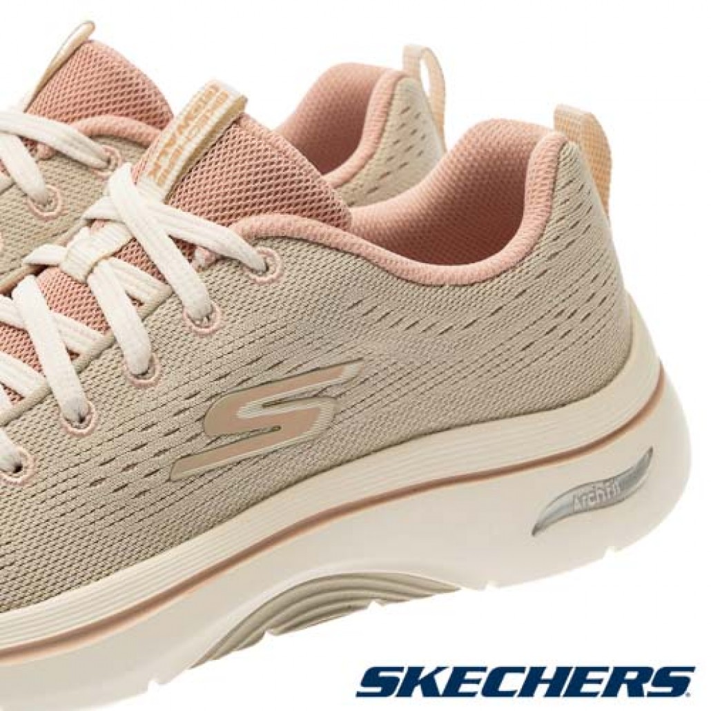skechers_20250814155130_159287.jpg