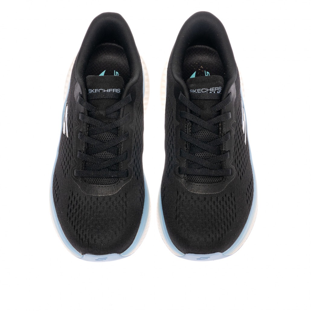 skechers_20260424105926_774970.jpg