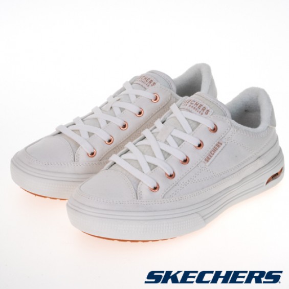 skechers_20221204183405_370844.jpg