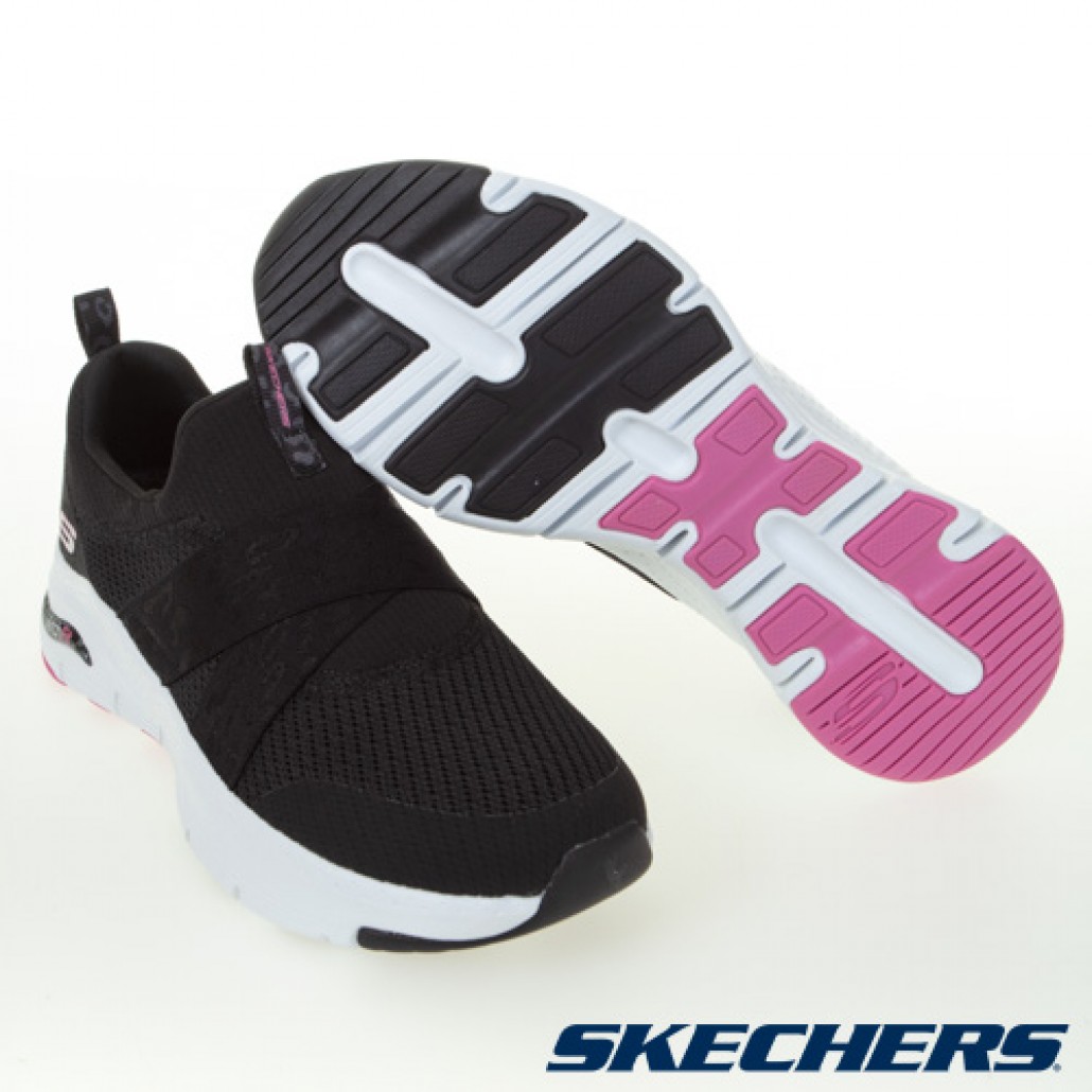 skechers_20220305232229_860098.jpg