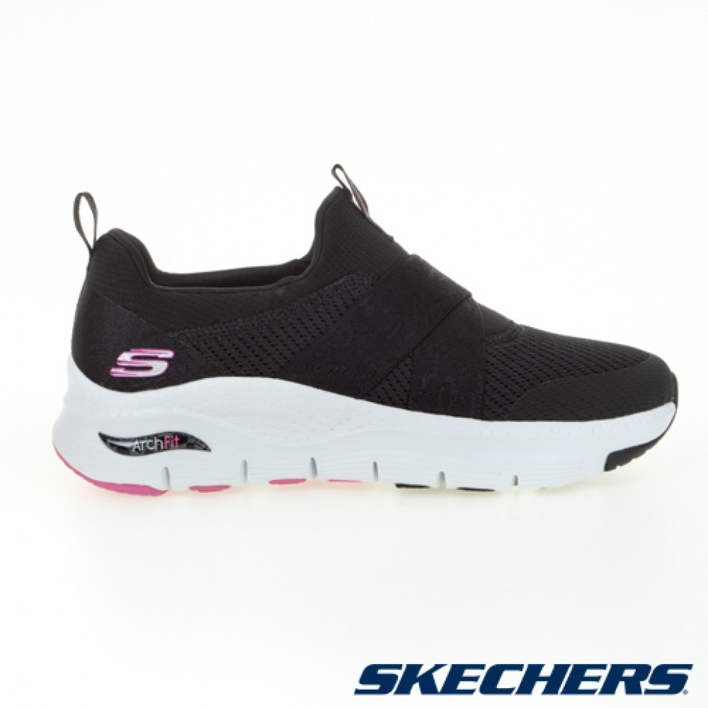 skechers_20220305232229_893857.jpg