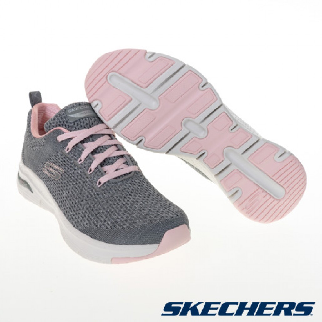 skechers_20220405173220_318351.jpg