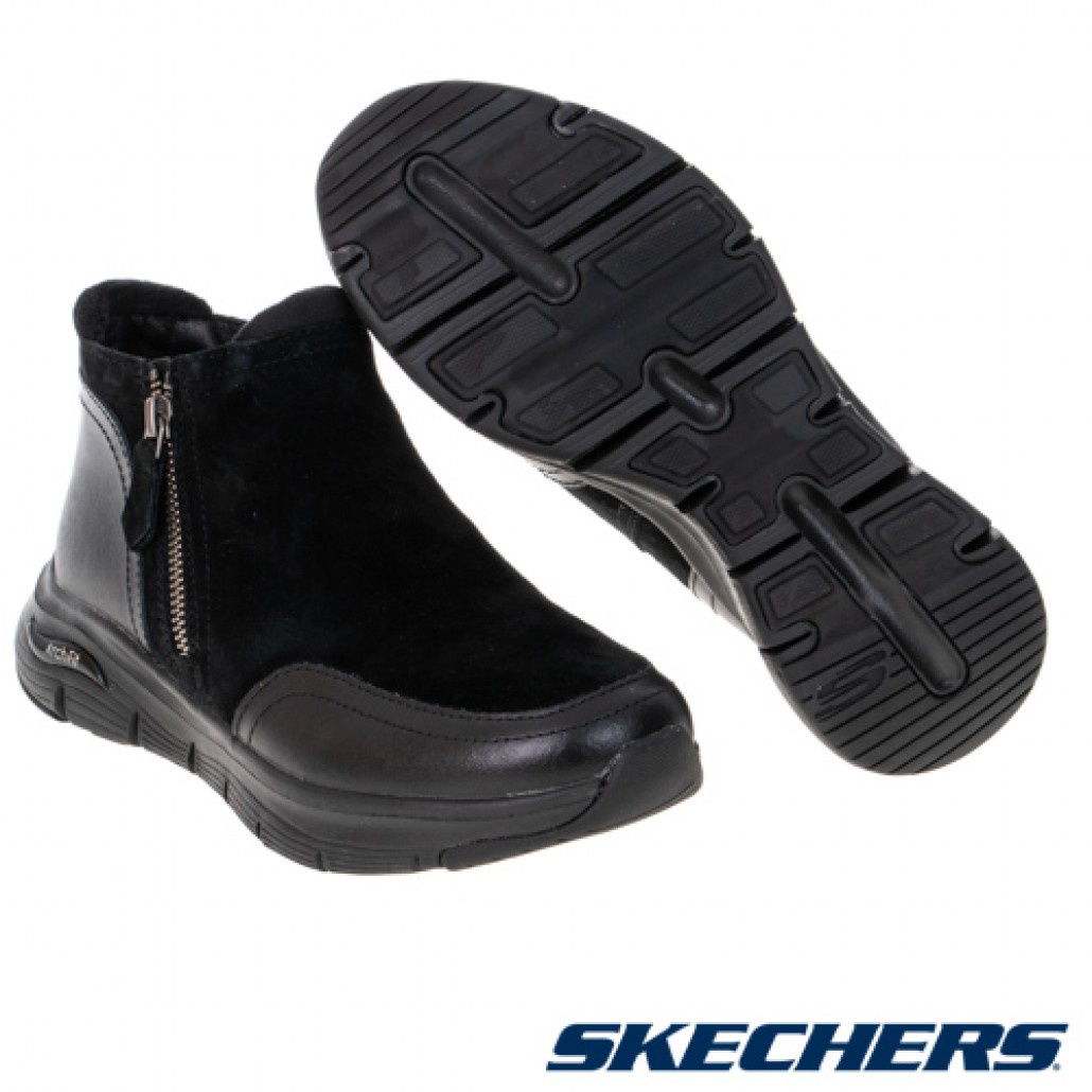 skechers_20221204183401_763216.jpg