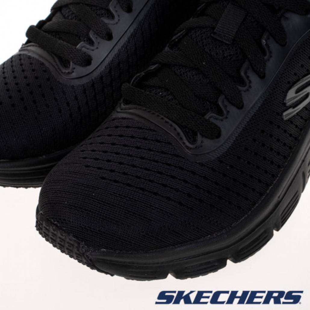 skechers_20221204212145_500833.jpg