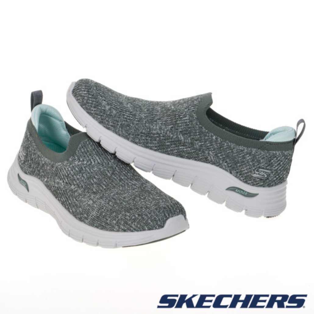 skechers_20221204224050_136972.jpg