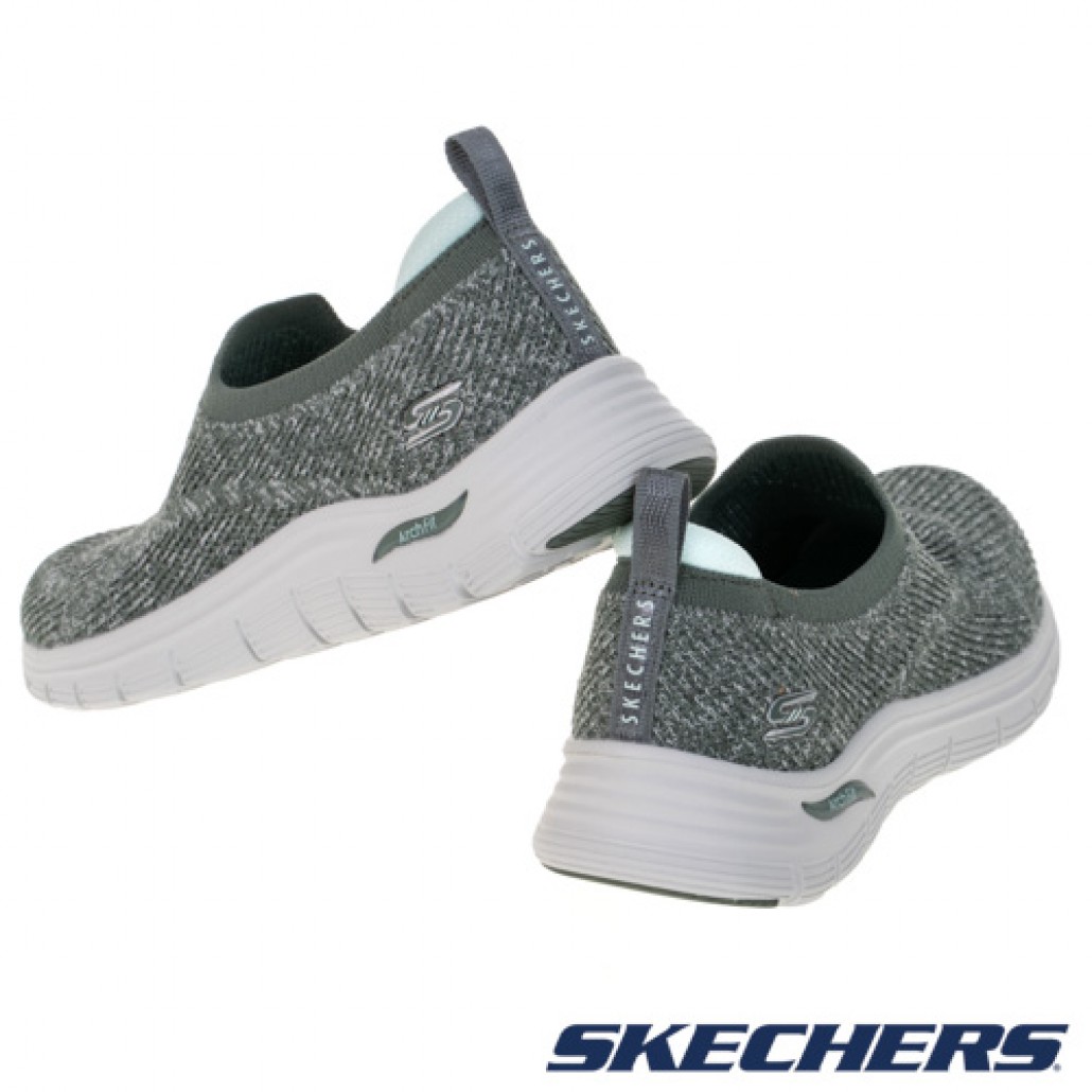 skechers_20221204224051_224257.jpg