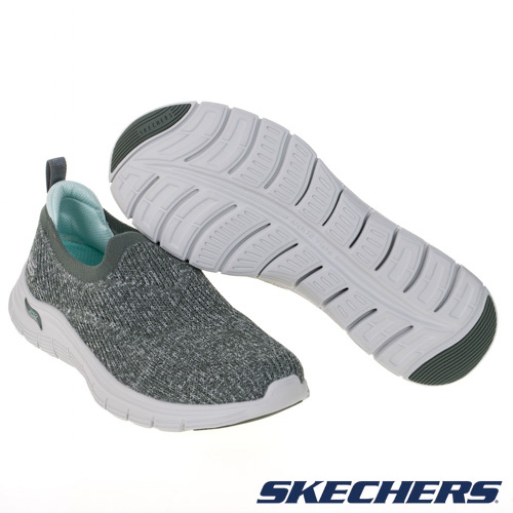 skechers_20221204224051_813398.jpg