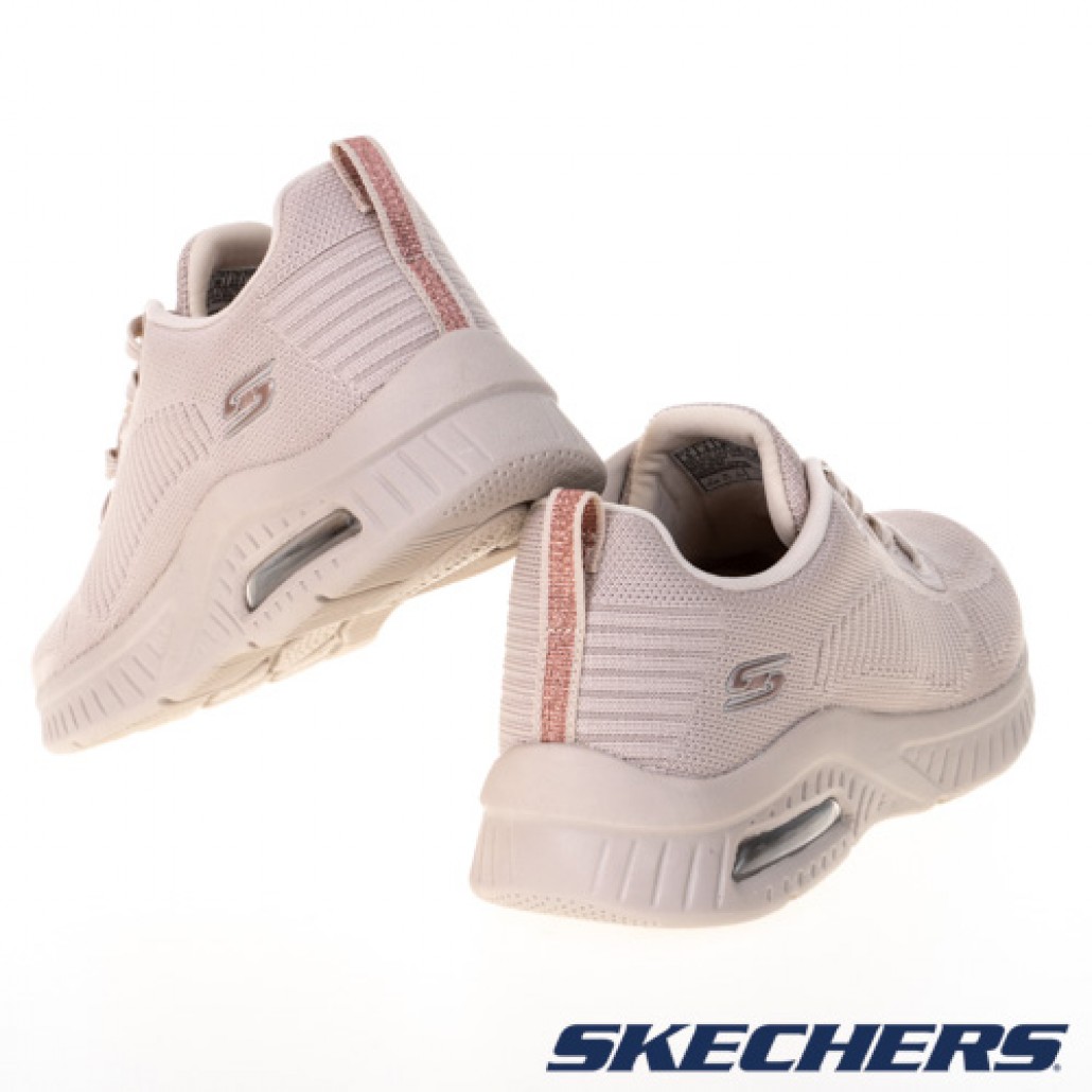 skechers_20221227173602_212306.jpg