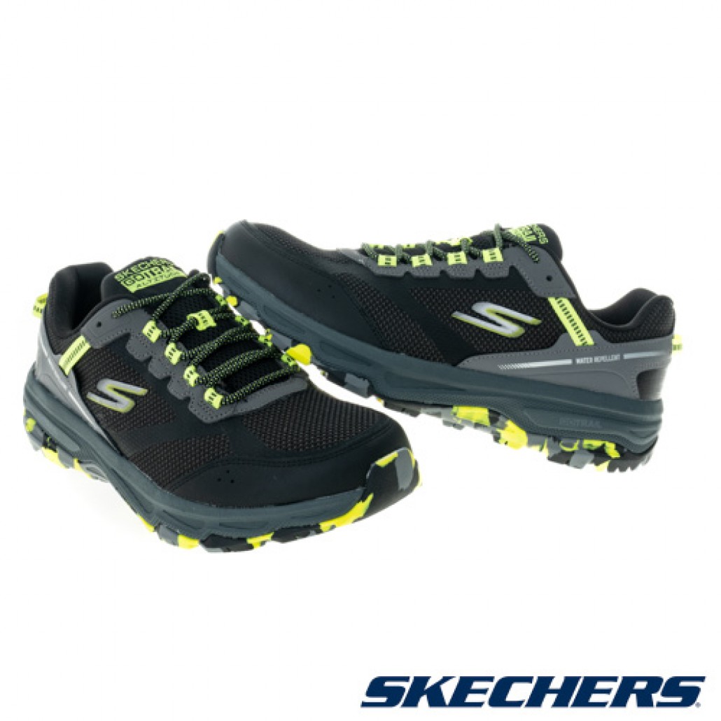 skechers_20231208010104_748223.jpg