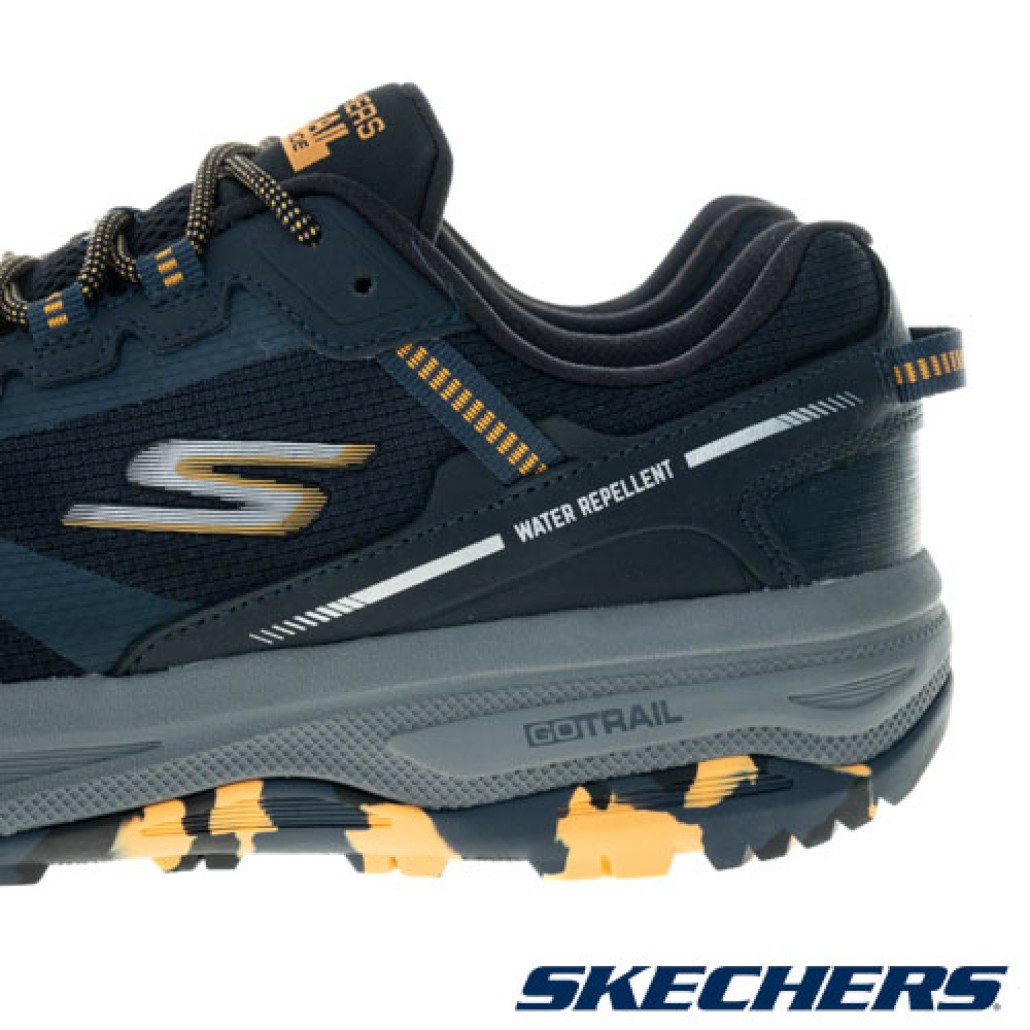 skechers_20231208010106_996279.jpg