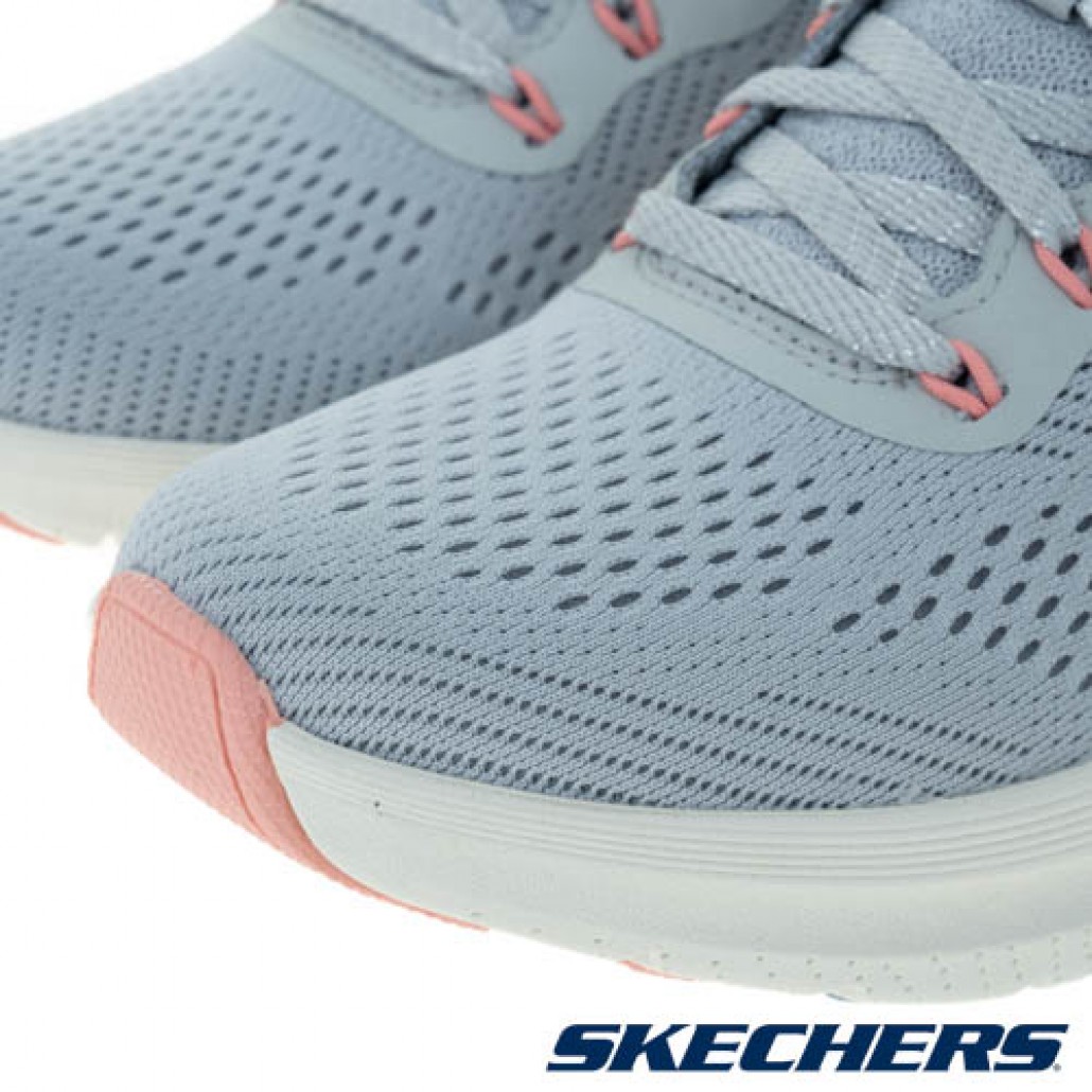 skechers_20231208010117_213276.jpg