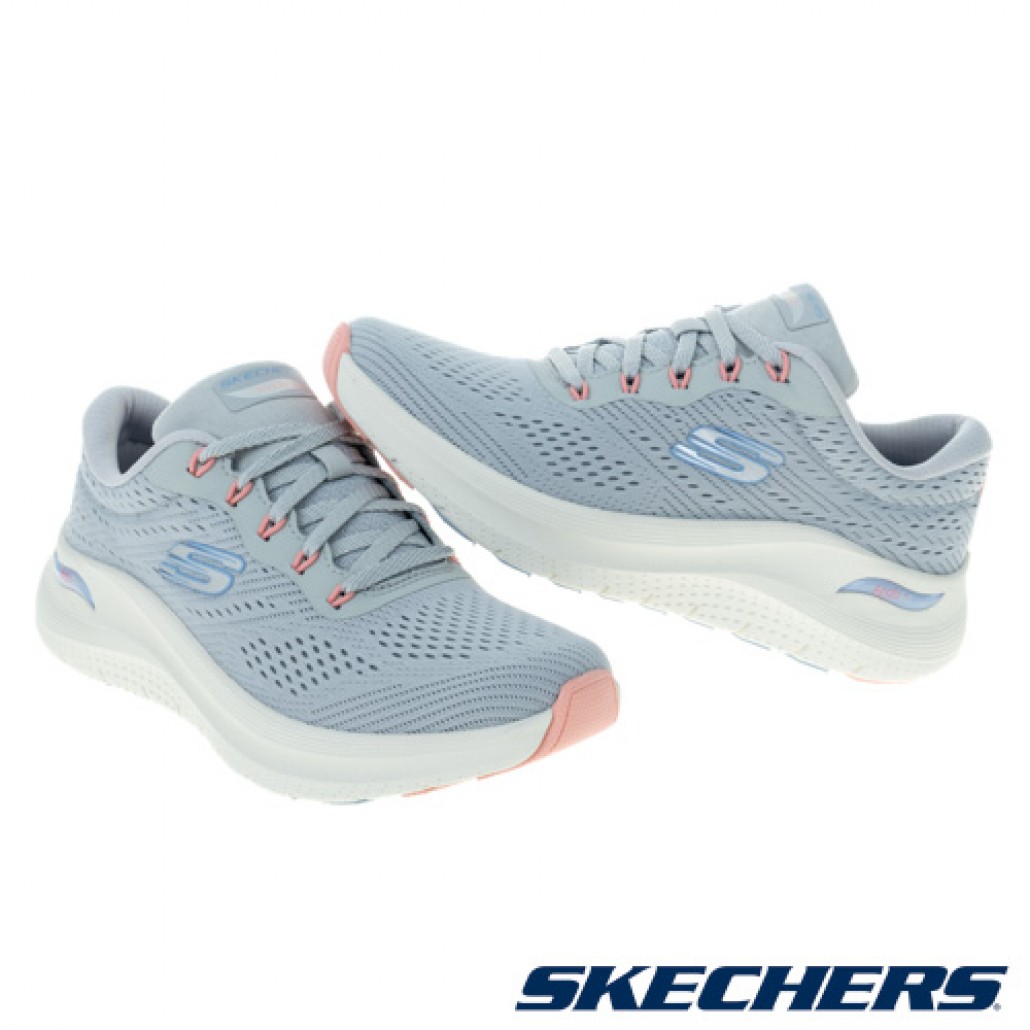 skechers_20231208010117_851781.jpg