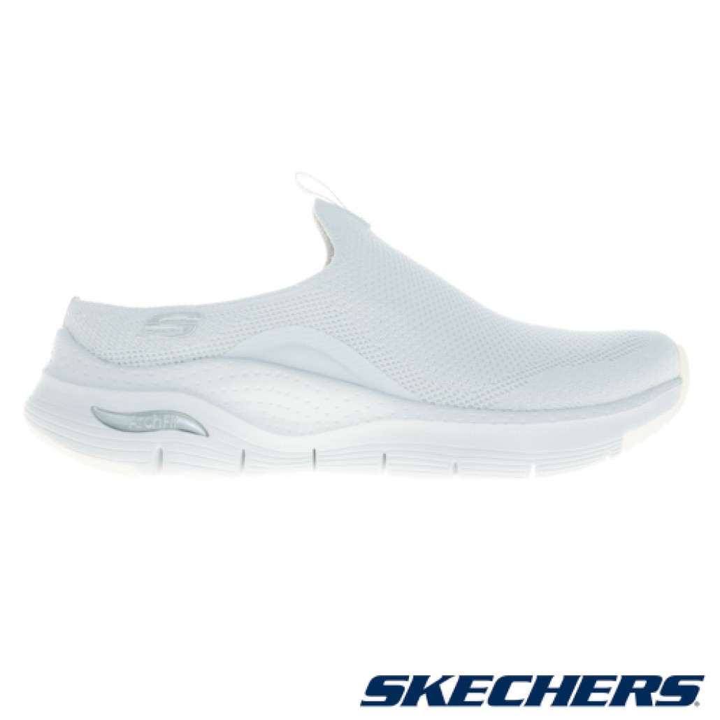 skechers_20240116213638_396204.jpg