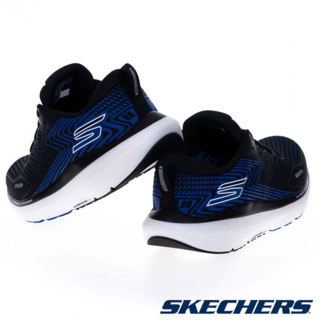 skechers_20240918160322_981600.jpg