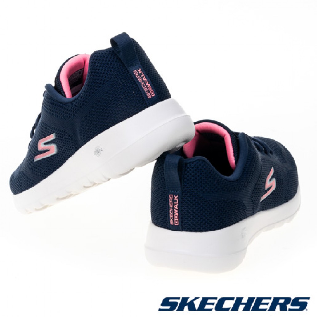 skechers_20240918172718_273115.jpg