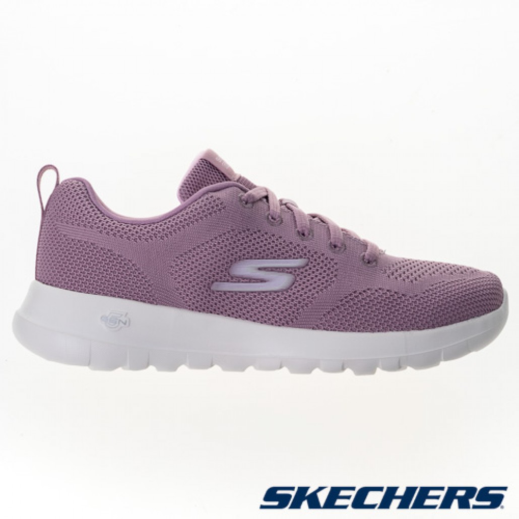 skechers_20240918172719_194016.jpg