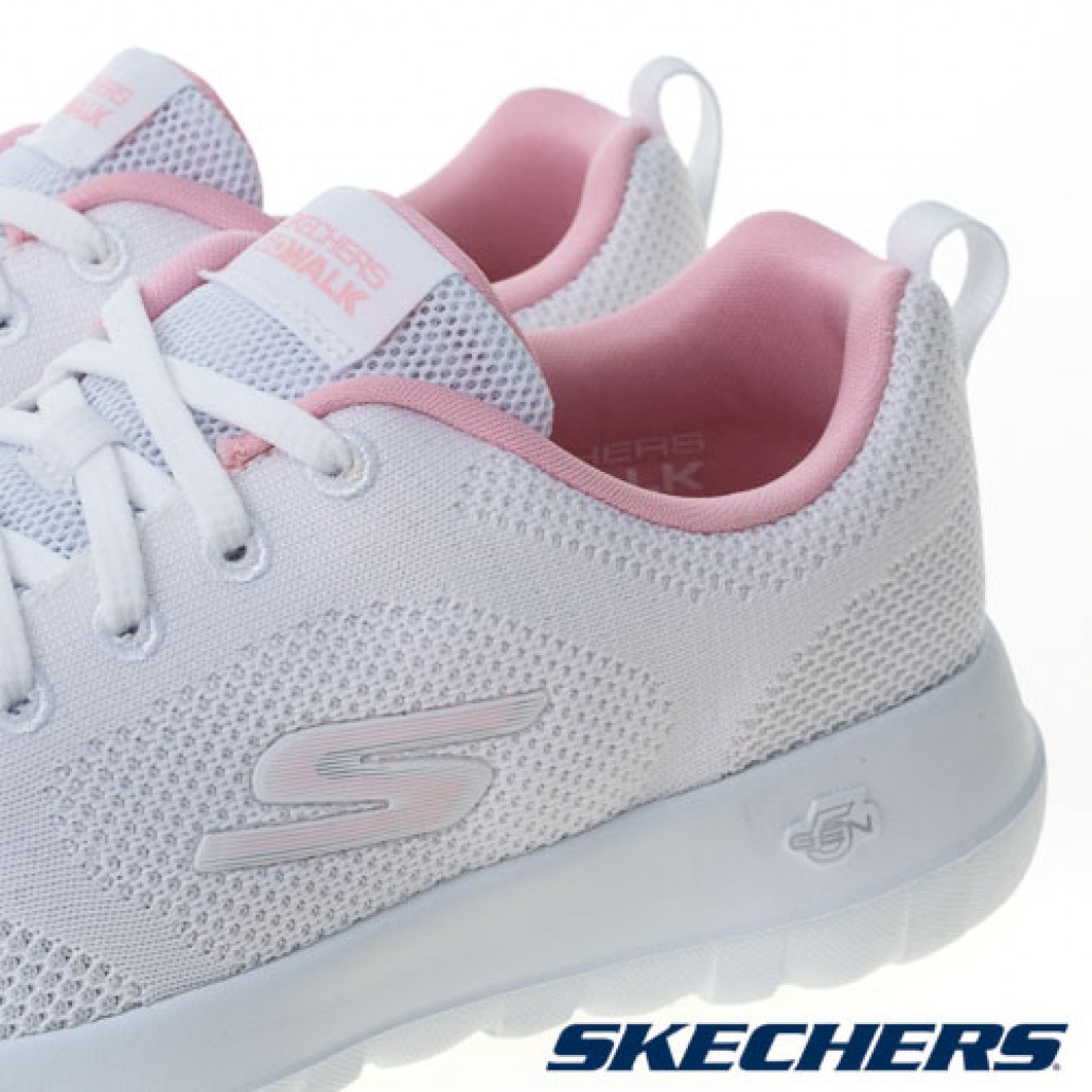 skechers_20240918172721_199405.jpg