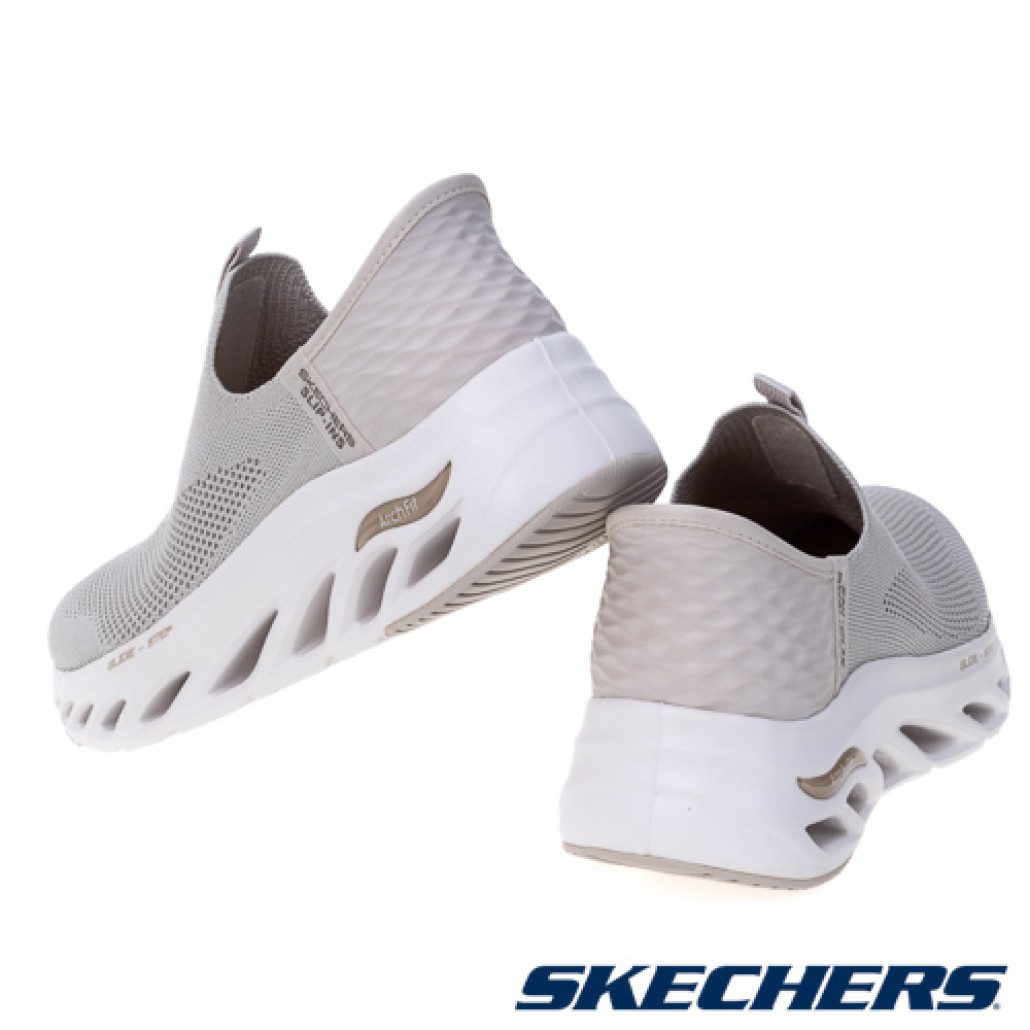 skechers_20241028173133_763476.jpg