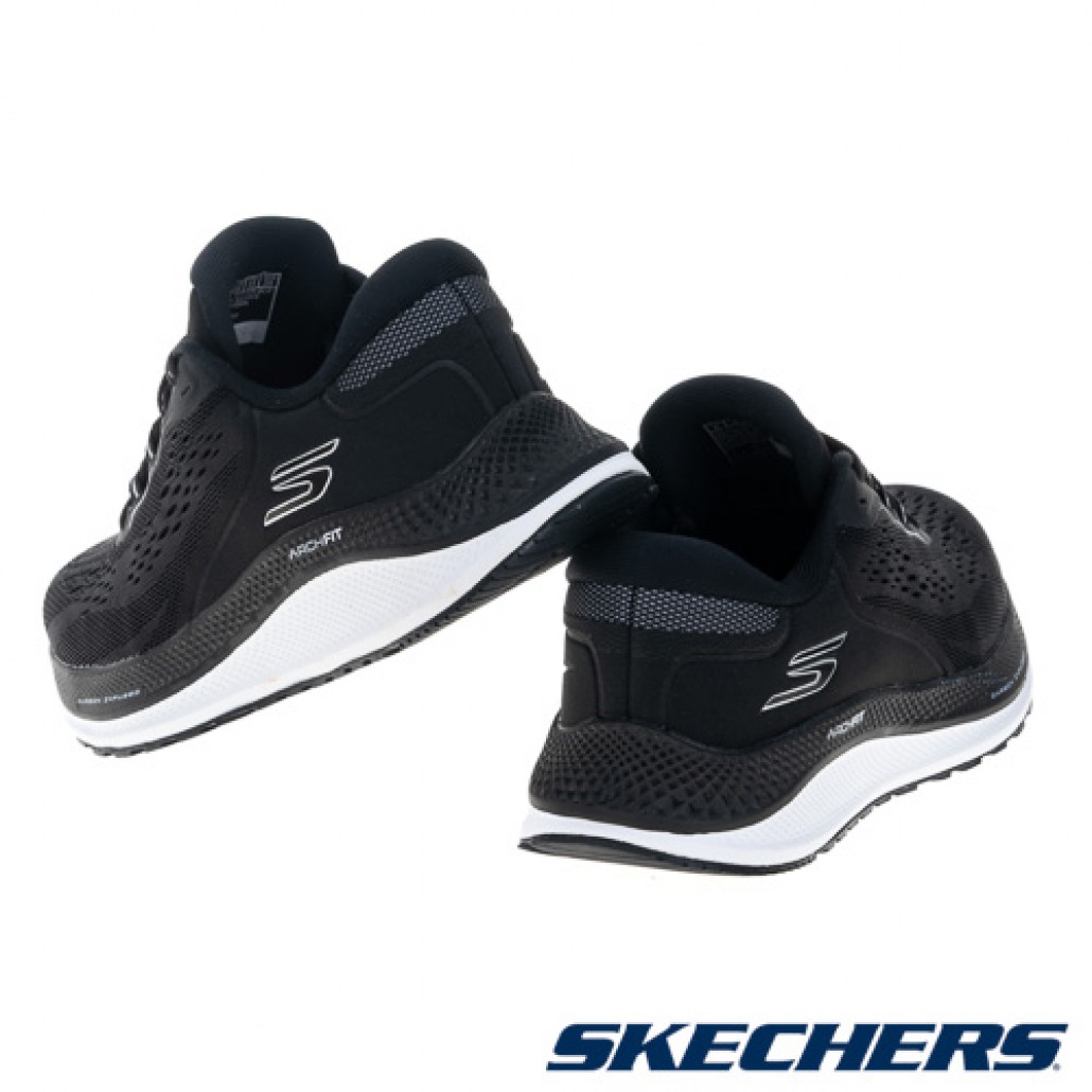 skechers_20241028173209_635983.jpg