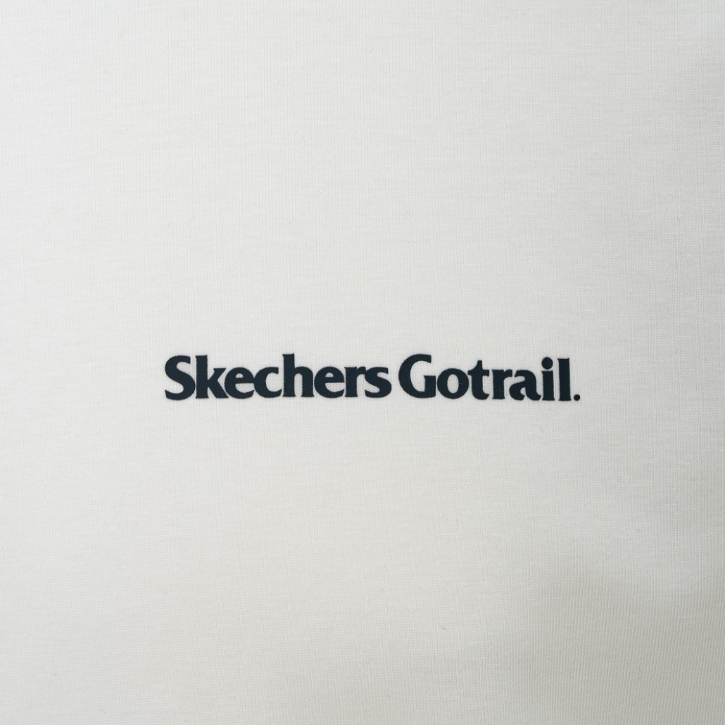 skechers_20250806201021_709846.jpg