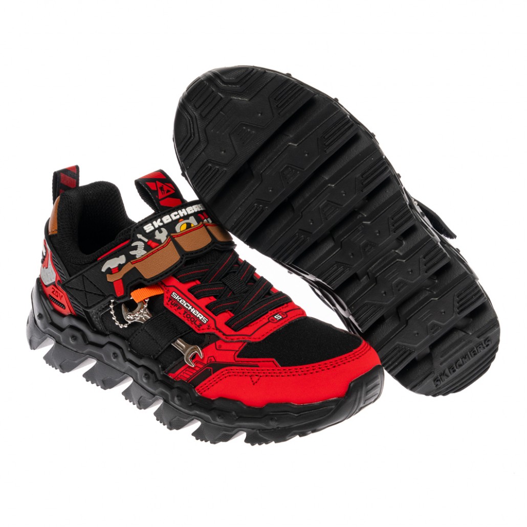 skechers_20260424111444_221402.jpg