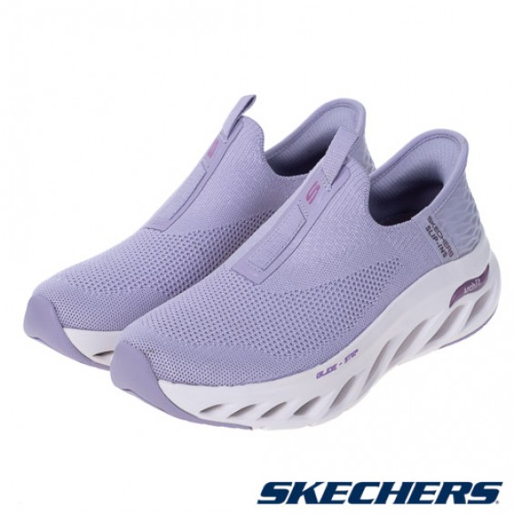 skechers_20241028173131_285208.jpg